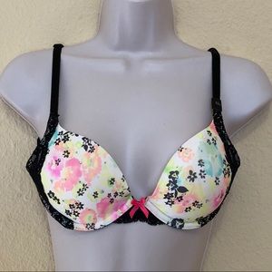 NWT Victoria’s Secret Dream Angels Push Up Bra with Sparkle/Rhinestones, 32C